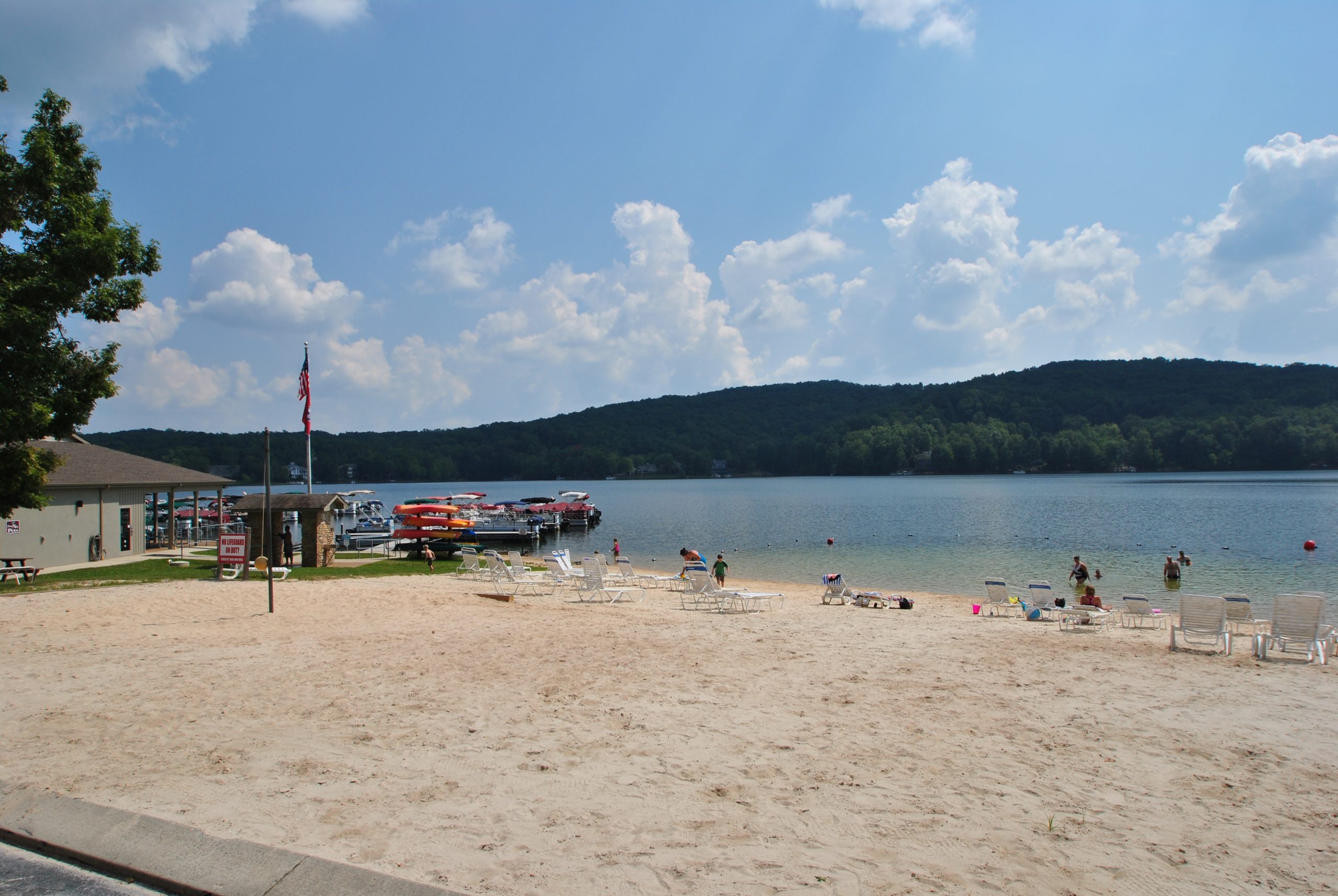 Scenic view of Lake Dartmoor in Fairfield Glade, Tennessee