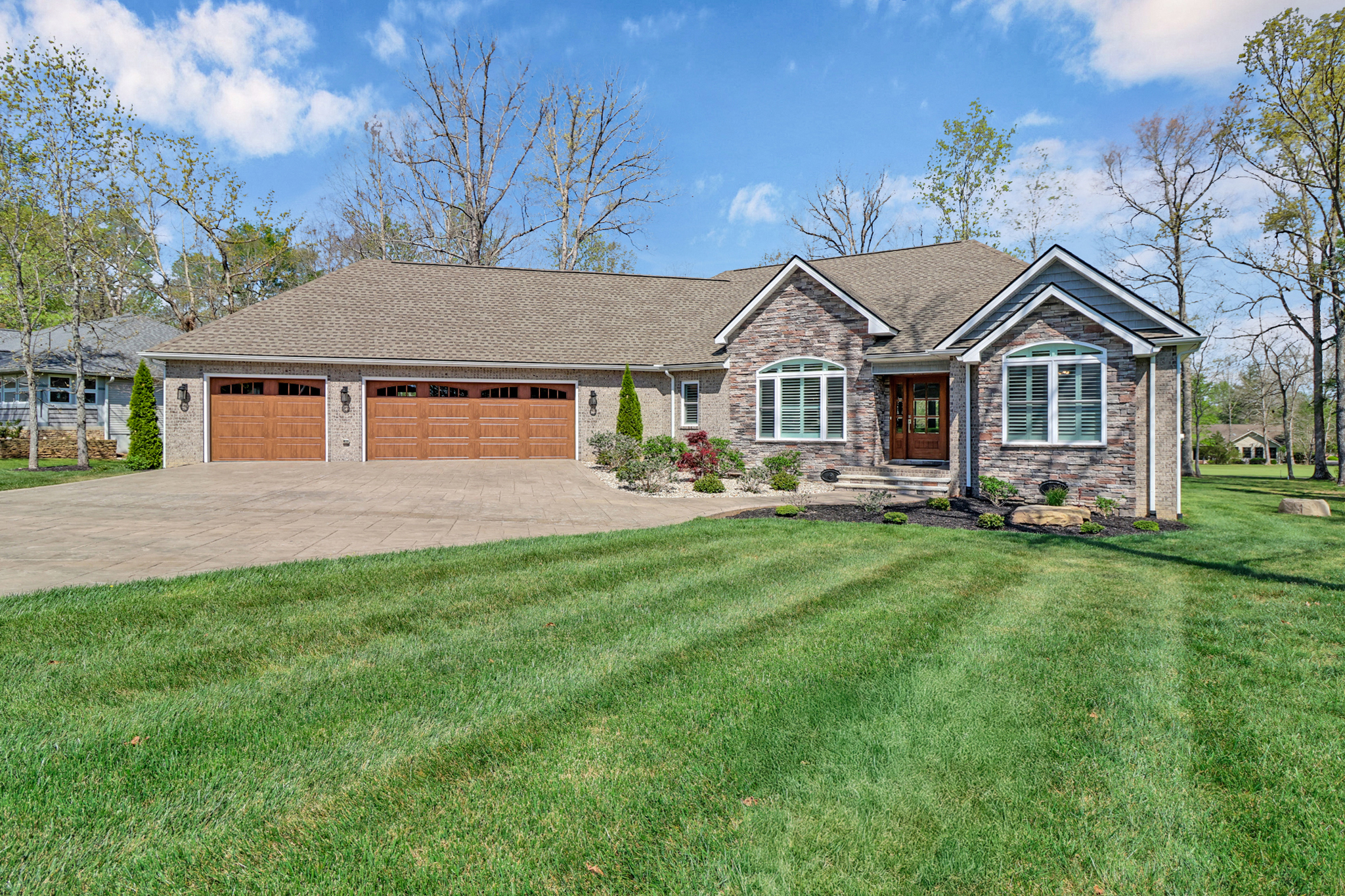 All-brick residential home in Fairfield Glade, Tennessee